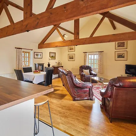 Host & - Widger Mews Daire