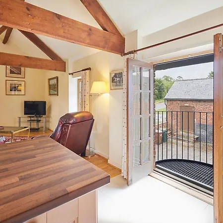 Daire Host & - Widger Mews