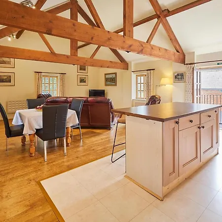 Host & - Widger Mews